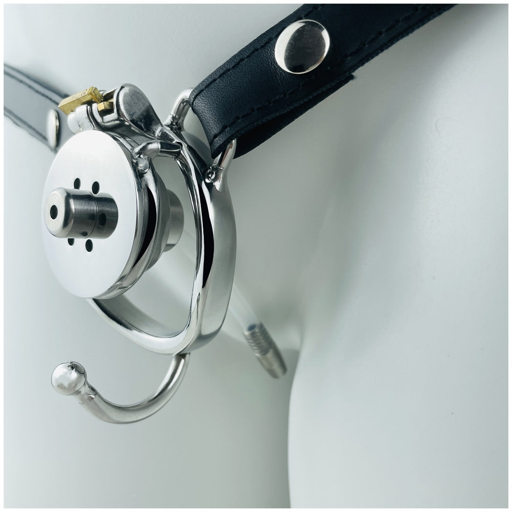 Strut in stripper heels, dance with confidence, feeling the secure stainless steel construction of this device beneath your lingerie. Ideal for discreet moments with your boyfriend.