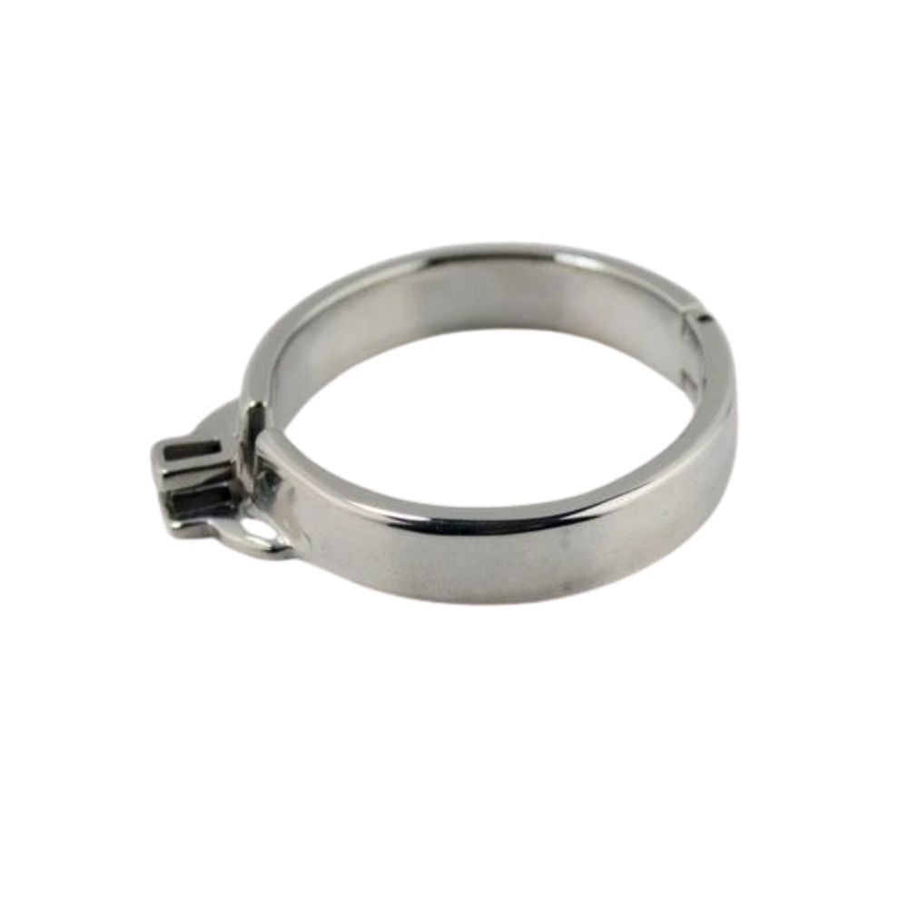 Revolutionize chastity with our flat cage crafted from unique, biosourced, printed nylon and metal. With reverse penis entry, it ensures comfort, security, and eco-friendly restraint.